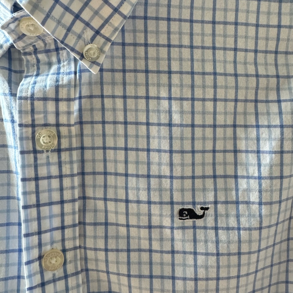 Boys Vineyard Vines Whale Shirt size Large